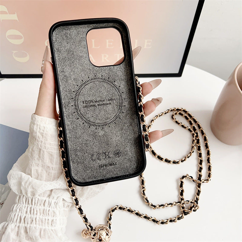 Husă iPhone din piele cu cataramă metalică și curea de purtat în diagonală - imagine 5